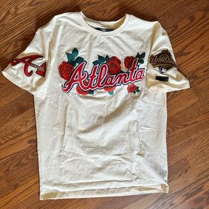 Atlanta Braves T-shirt, size Medium